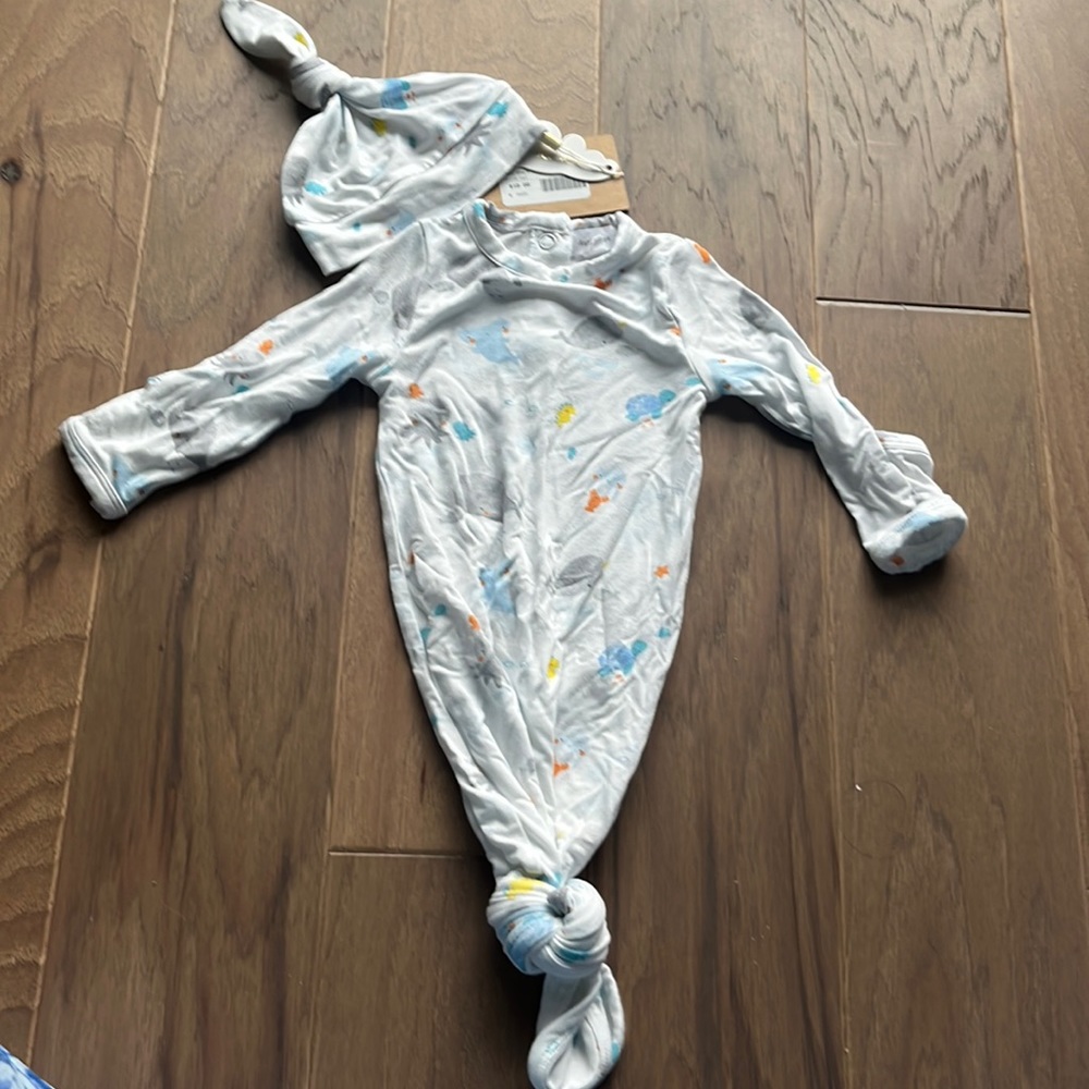 Angel Dear sea friend gown and hat. 0-3m